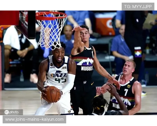 米切尔后仰拉杆，爵士保住领先优势