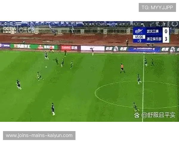 主力门将送乌龙,球队痛失三分 主力门将送乌龙,球队痛失三分