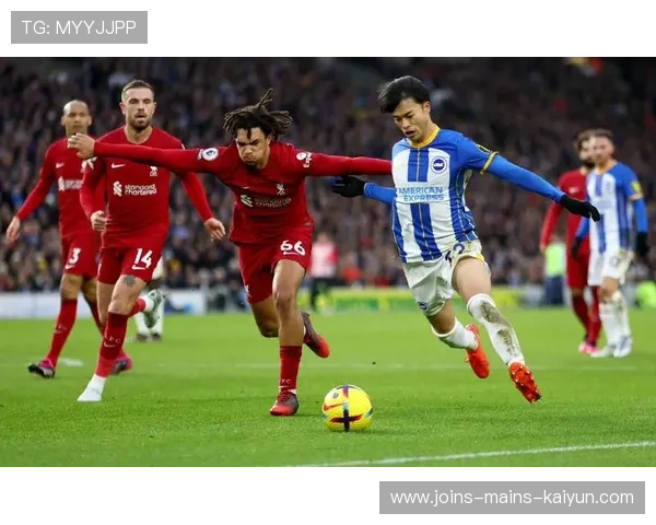 利物浦边路在比赛中展现出突破能力 利物浦边路在比赛中展现出突破能力